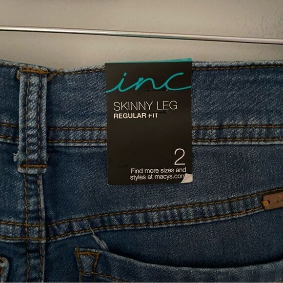 INC Women’s Skinny Leg Regular Fit Medium Wash Jeans size 2 - Picture 3 of 3